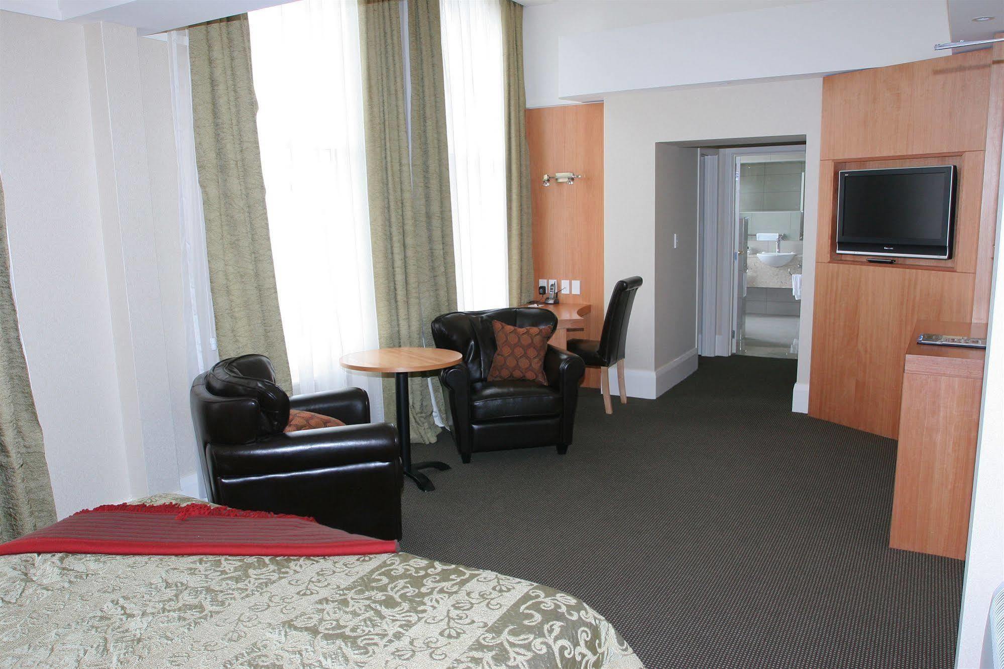 Brydone Hotel Oamaru Habitación foto